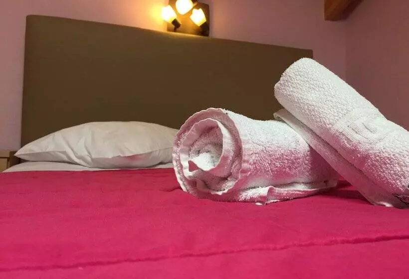 Argo Maisonettes & Suites