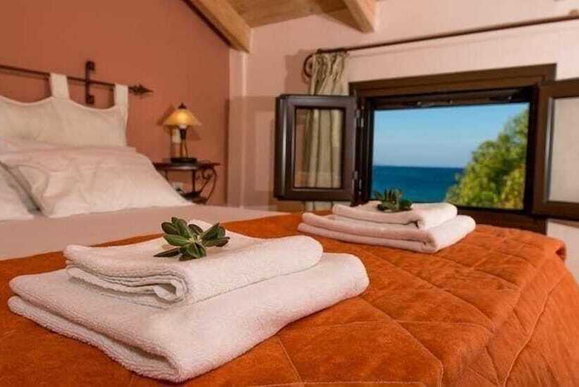 Argo Maisonettes & Suites