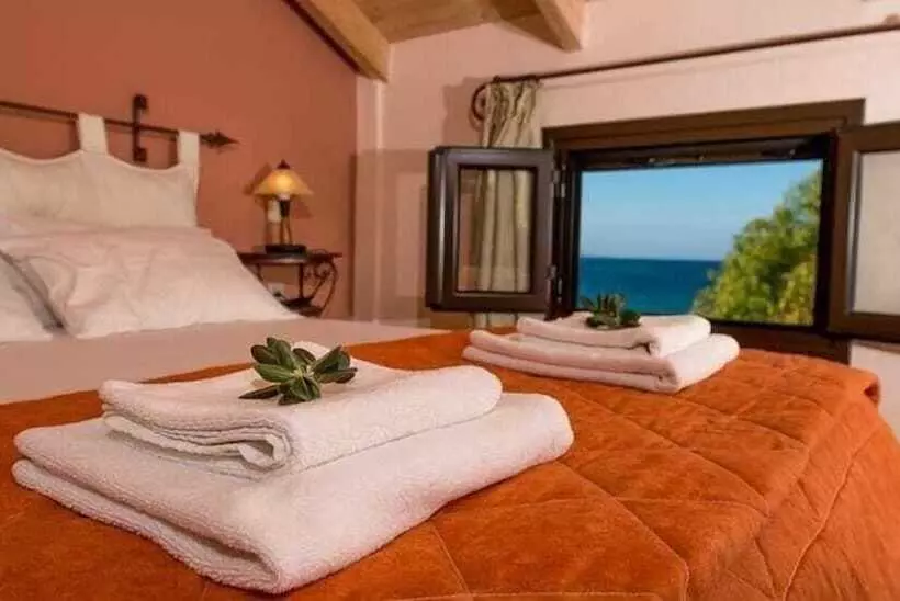 Argo Maisonettes & Suites