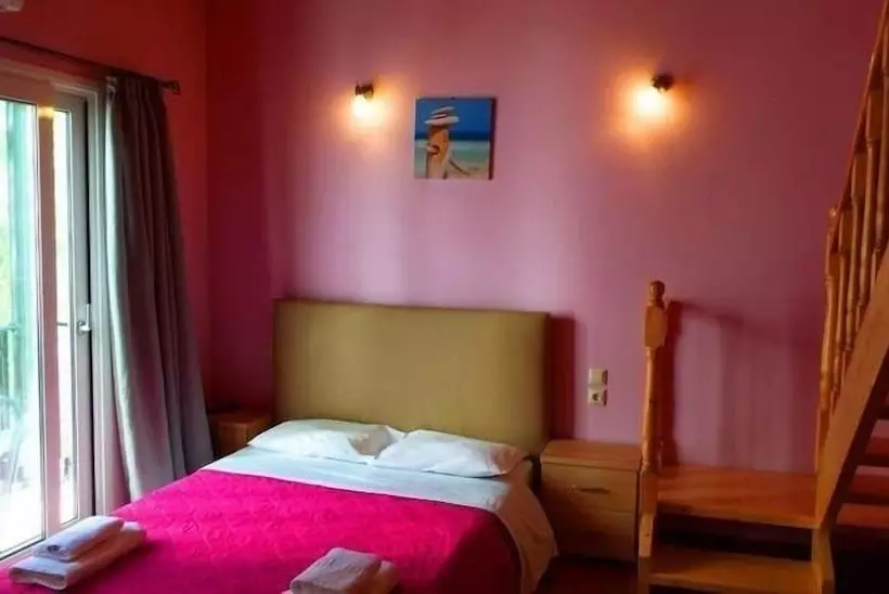 Argo Maisonettes & Suites