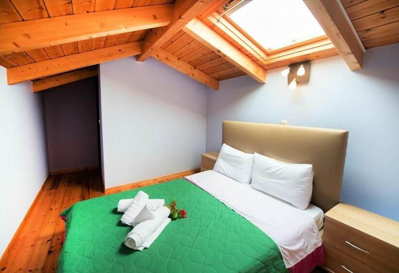 Argo Maisonettes & Suites