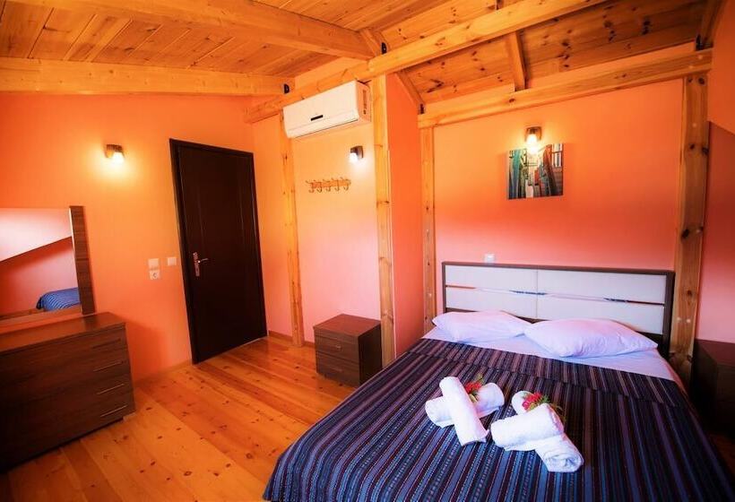 Argo Maisonettes & Suites