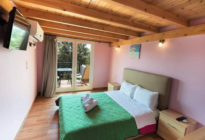 Argo Maisonettes & Suites