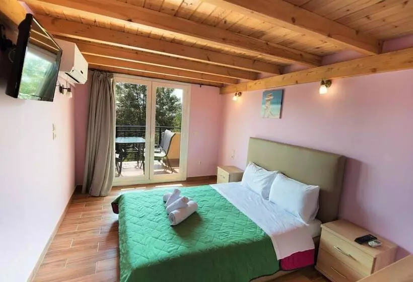 Argo Maisonettes & Suites