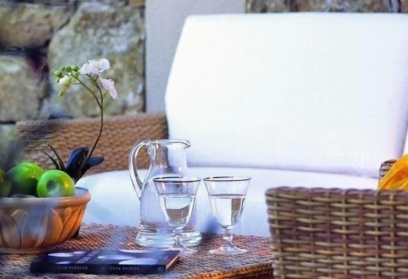 Argo Maisonettes & Suites