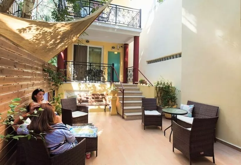 Argo Maisonettes & Suites