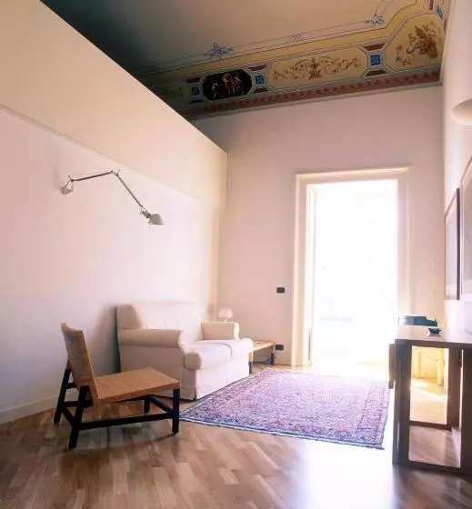 تختخواب و صبحانه L Orangerie Di Cartia Giovanni