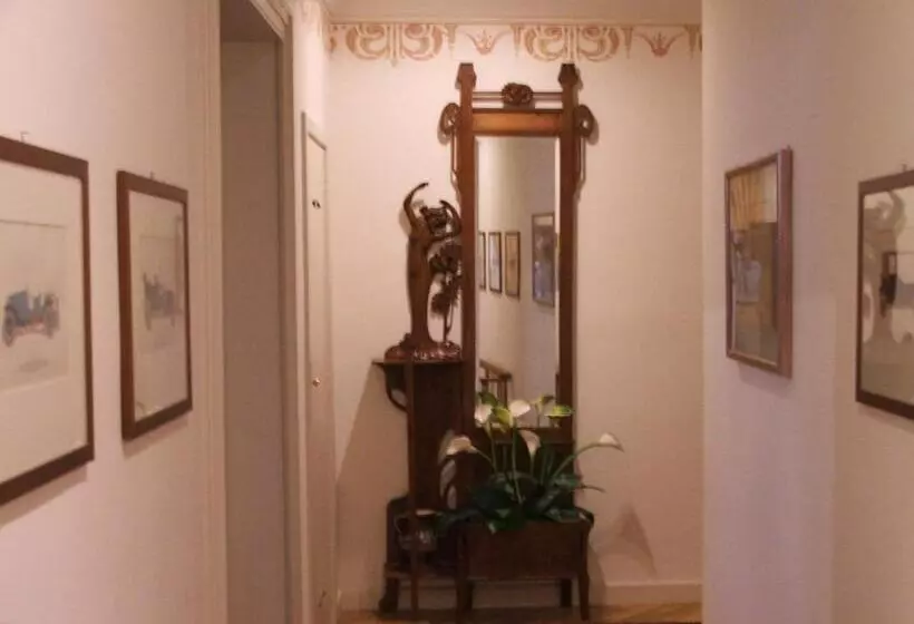 تختخواب و صبحانه L Orangerie Di Cartia Giovanni