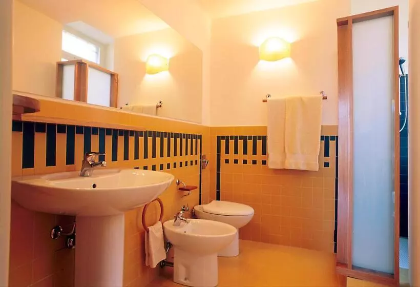 تختخواب و صبحانه L Orangerie Di Cartia Giovanni