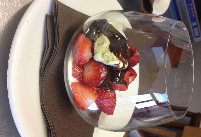 فندق Agriturismo Podere Ficareto