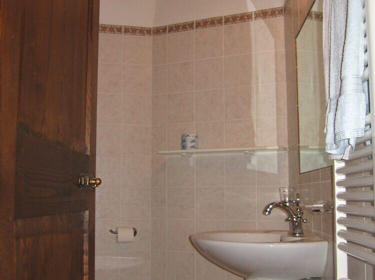 فندق Agriturismo Podere Ficareto