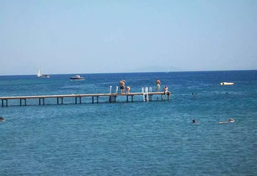 ホテル Aspat Termera Resort