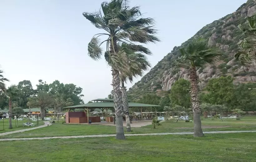 ホテル Aspat Termera Resort