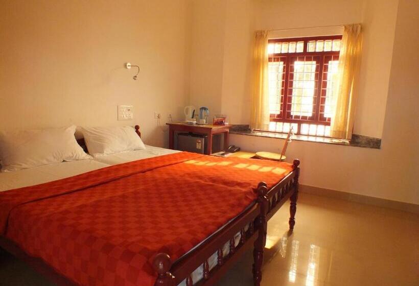 فندق Cherai Beach Residency