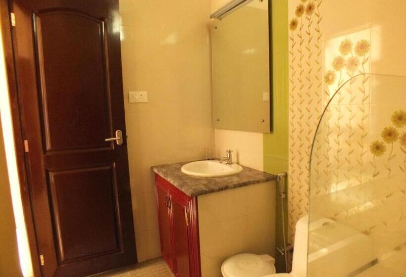 فندق Cherai Beach Residency