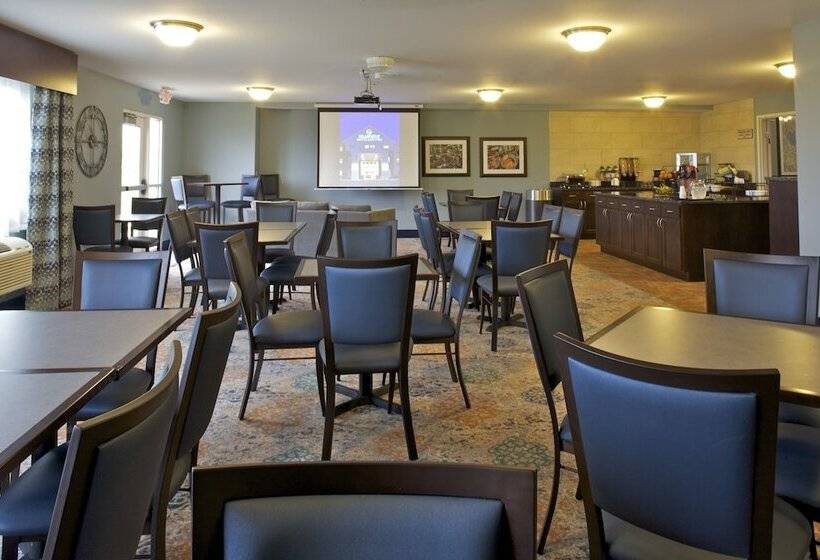 Grandstay Hotel & Suites Mount Horeb Madison