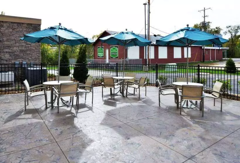 Отель Hampton Inn Leavenworth