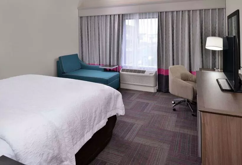 Отель Hampton Inn Leavenworth