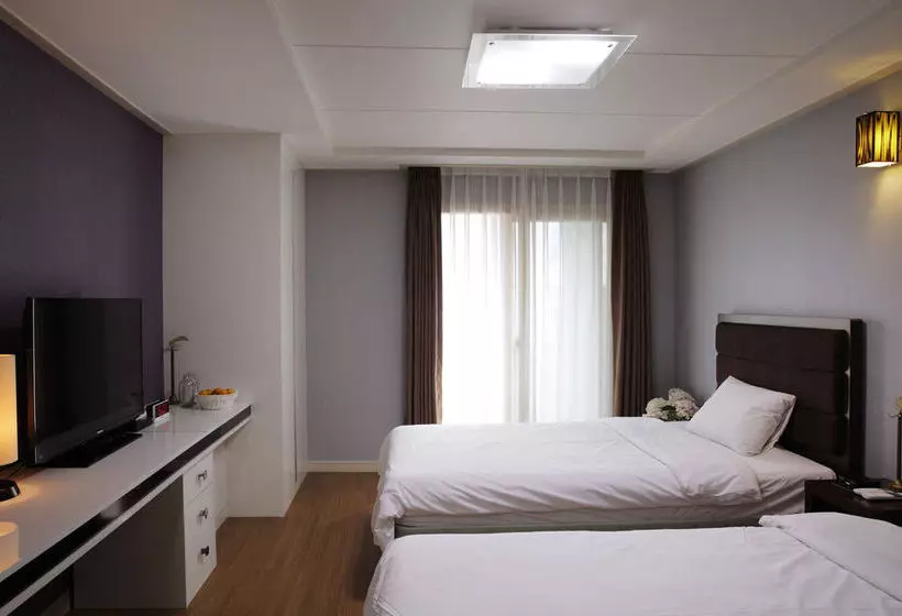 Hotel Jeju Airport