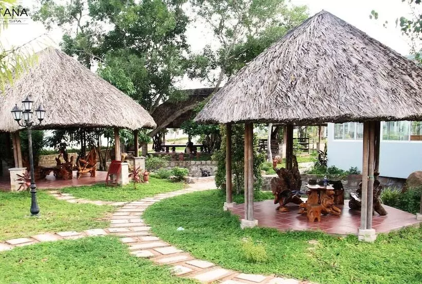 هتل Montana Resort