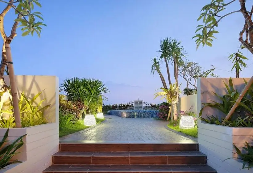 ホテル Nikhila Seminyak Bali