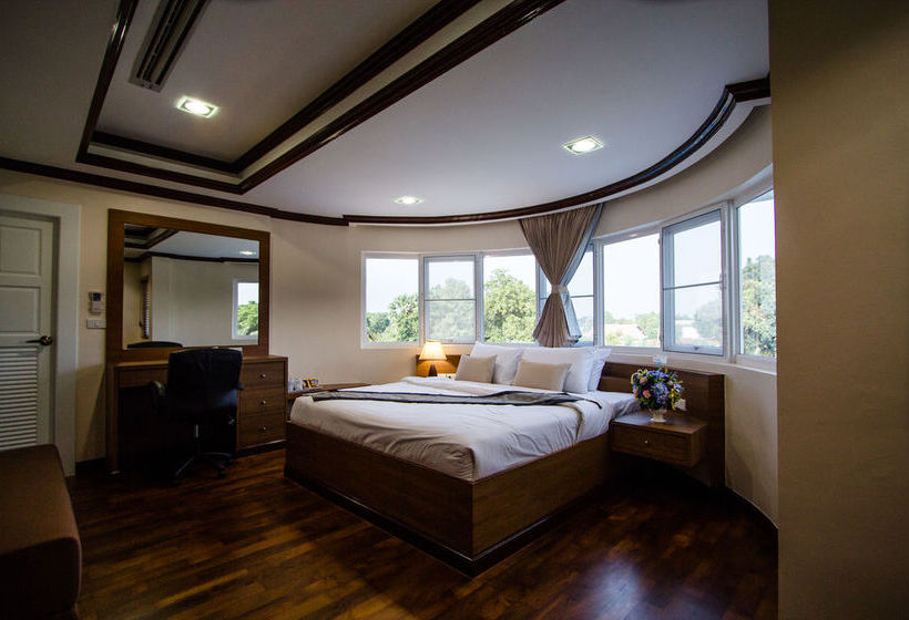 Отель Phuplaces Bangsaen