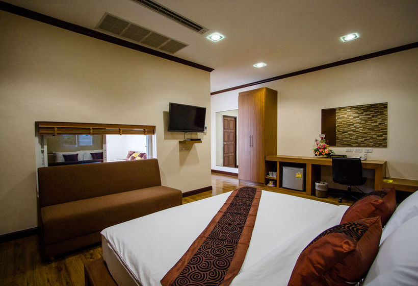 Отель Phuplaces Bangsaen