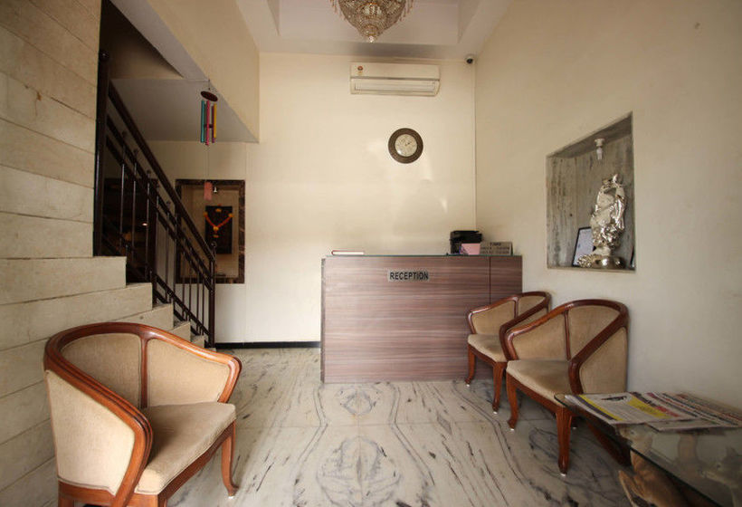 Отель Q Deck Rooms