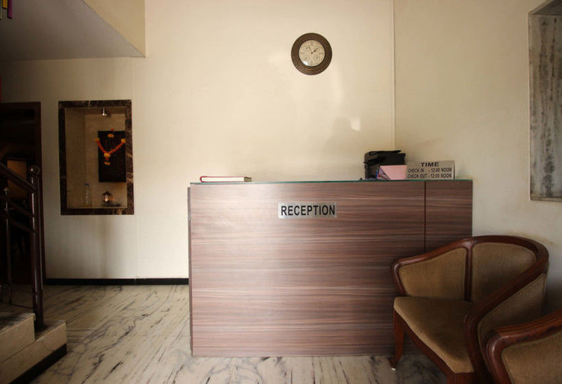 Отель Q Deck Rooms