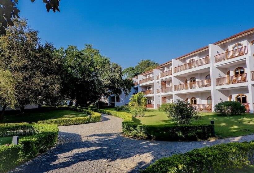 هتل Sanctum Inle Resort