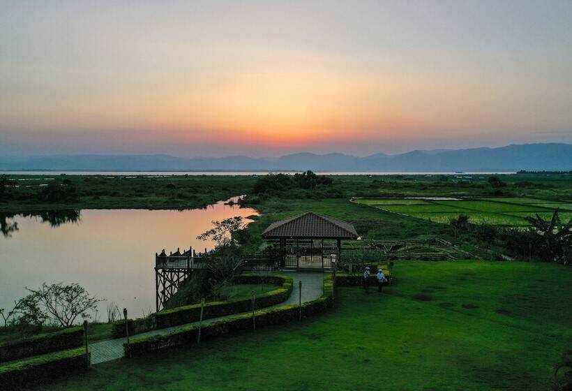 هتل Sanctum Inle Resort