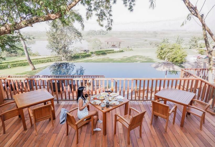 هتل Sanctum Inle Resort