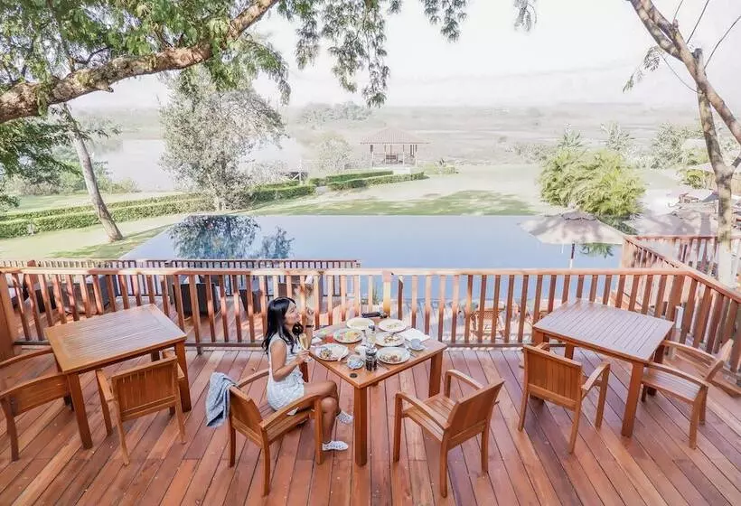 هتل Sanctum Inle Resort