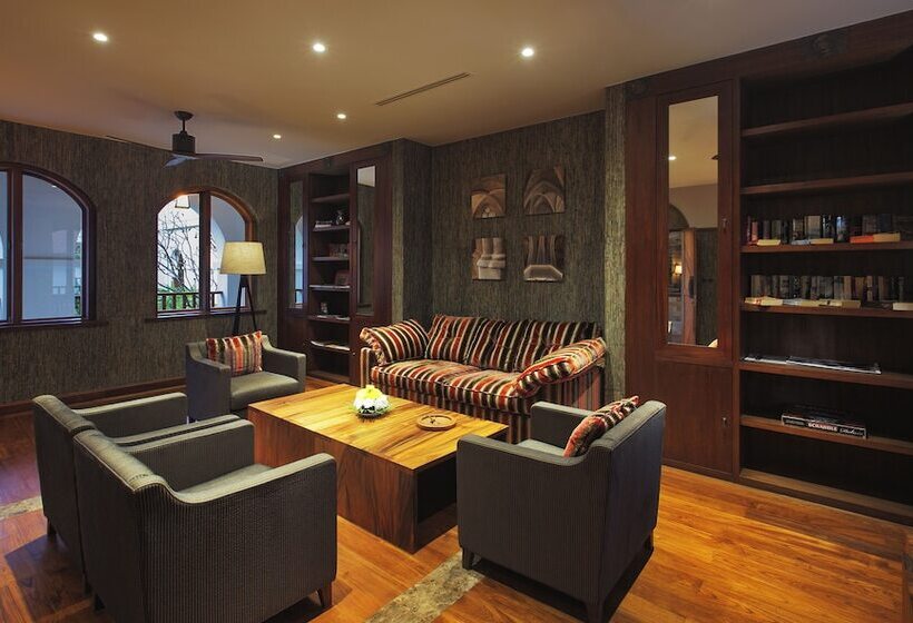 هتل Sanctum Inle Resort