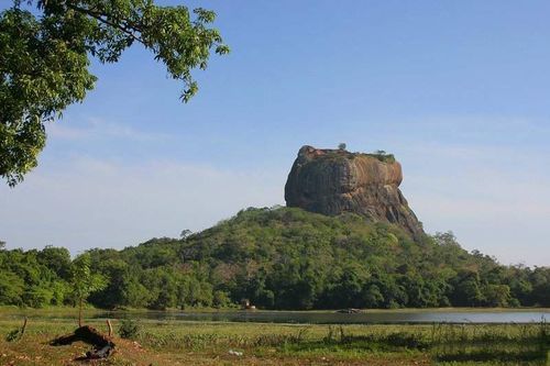 בית מלון כפרי Sigiri Holiday Inn