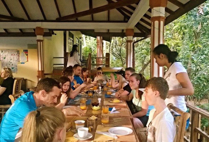 בית מלון כפרי Sigiri Holiday Inn