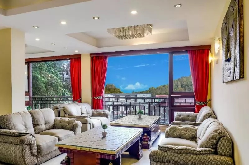 호텔 Summit Golden Crescent