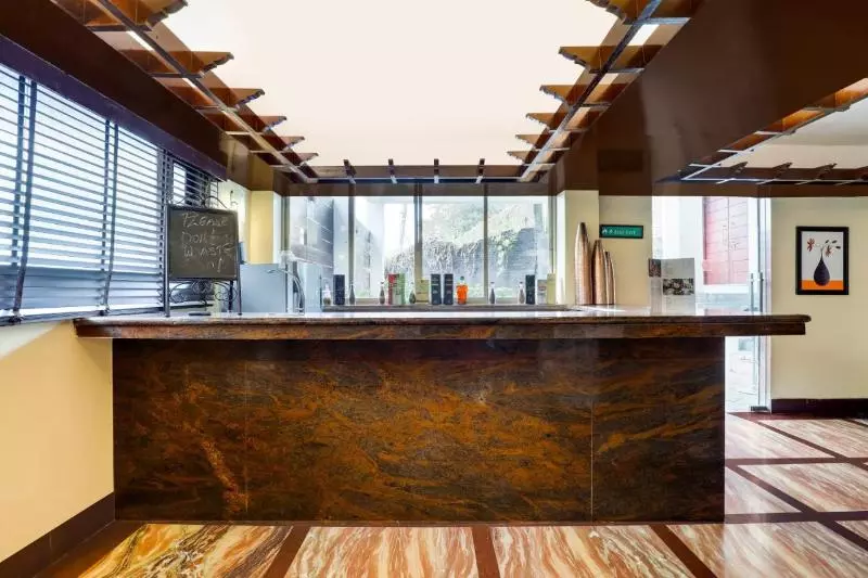 호텔 Summit Golden Crescent