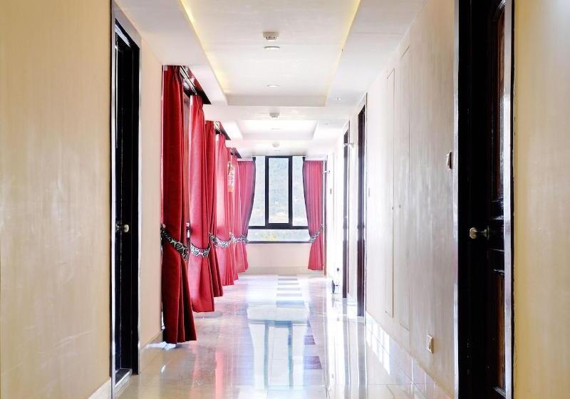 בית מלון כפרי Summit Golden Crescent