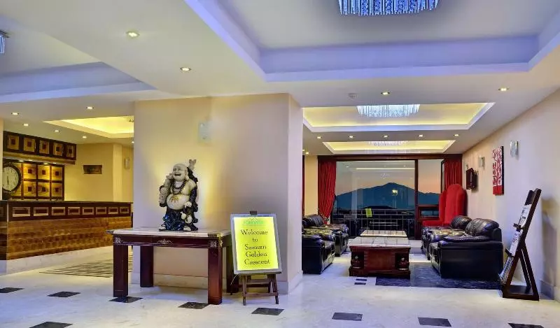 호텔 Summit Golden Crescent