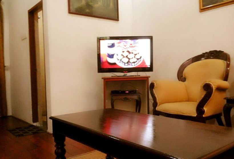 فندق Zen Rooms Uptown Beach Resort