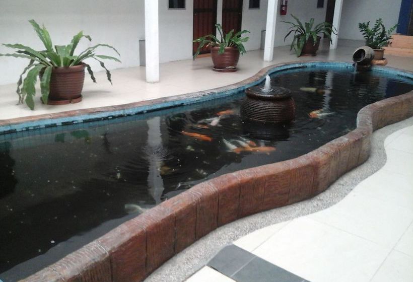 فندق Zen Rooms Uptown Beach Resort