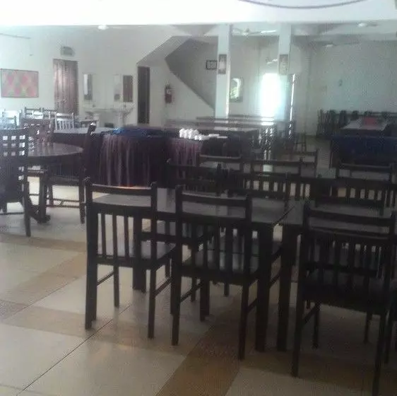 Hotel Zen Rooms Uptown Beach Resort