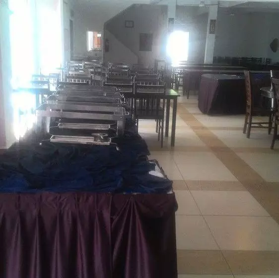 Hotel Zen Rooms Uptown Beach Resort