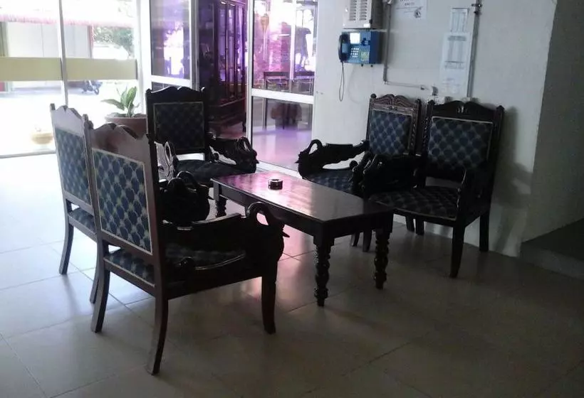 Hotel Zen Rooms Uptown Beach Resort