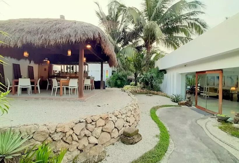 Hotel Urban Sands Iloilo