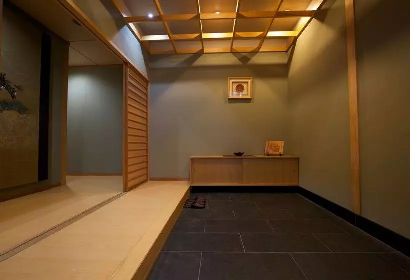 Inunakisan Grand Hotel Kisenkaku