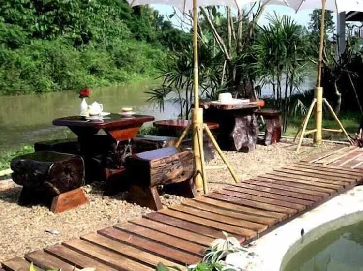 Пансион Baan Rim Klong Resort