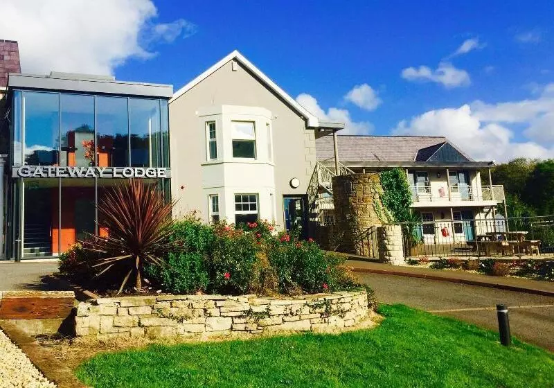 بنسيون The Gateway Lodge