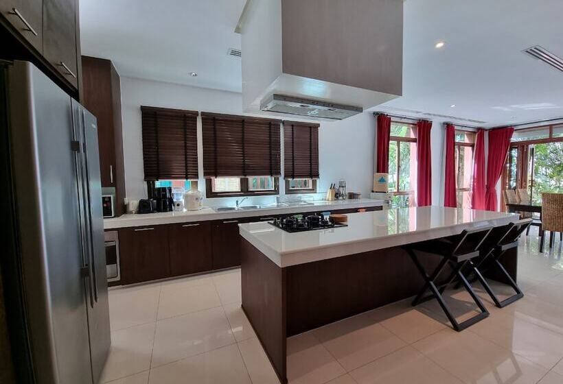 Amatapura Beach Villa 15